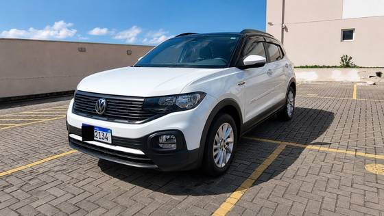 VOLKSWAGEN T-CROSS 1.0 200 TSI TOTAL FLEX AUTOMÁTICO VOLKSWAGEN T-CROSS 1.0 200 TSI TOTAL FLEX AUTOMÁTICO
